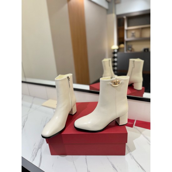 Replica Valentino VLogo The Bold Edition Ankle Boots 70mm in White Calfskin UK replica Valentino VLogo The Bold Edition Ankle Boots 70mm in White Calfskin UK