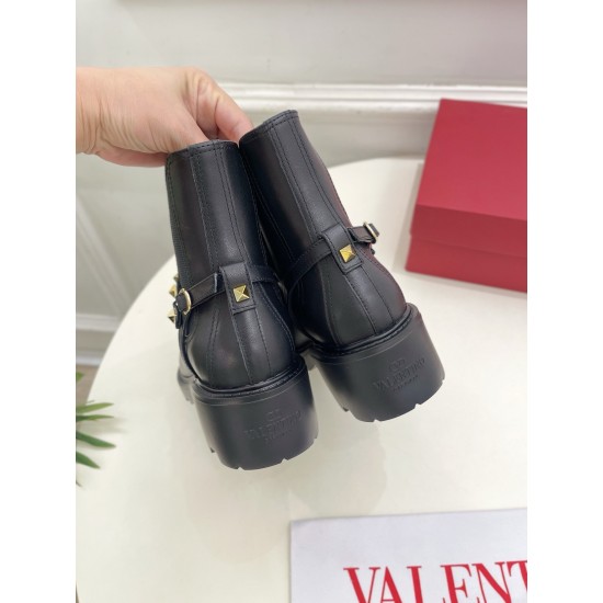 Replica Valentino Beatle Rockstud Boots 55Mm In Black Leather Uk - 3115 - Buddha Luxury