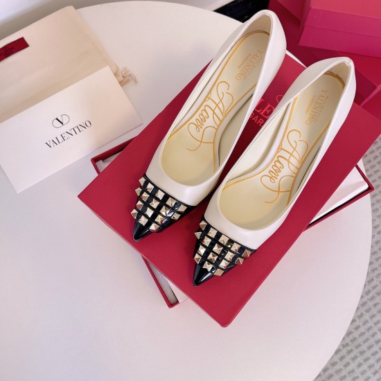 replica Valentino White Rockstud Pump 90mm with Black Patent Toe Cap UK
