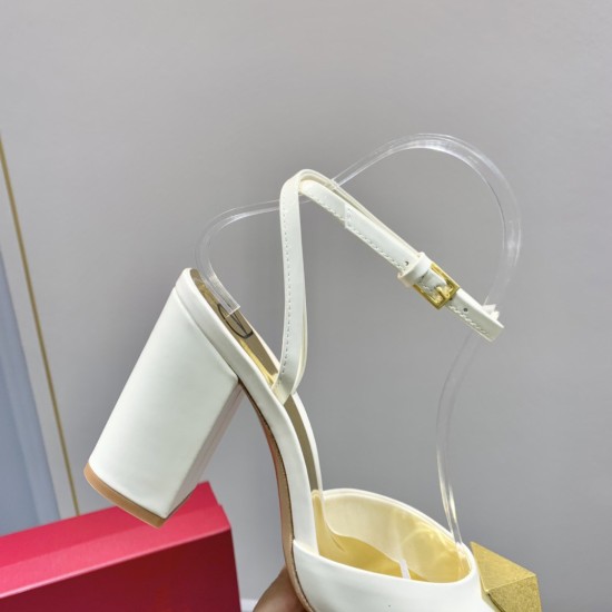 replica Valentino One Stud Pumps 90mm In White Patent Leather UK