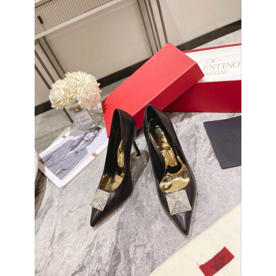 Replica Valentino One Stud Pumps 100mm in Black Nappa Leather with Crystal UK replica Valentino One Stud Pumps 100mm in Black Nappa Leather with Crystal UK