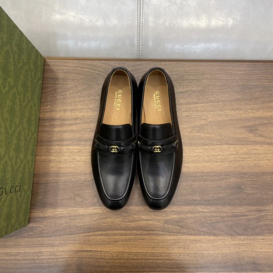 Gucci Men's Interlocking G Leather Loafers Black Overhead View Gucci Men's Interlocking G Leather Loafers Black top-down view