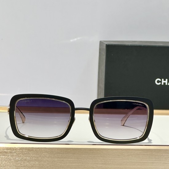 Replica Rectangle Sunglasses In Black And Gold Ch71707 - Sg196 Uk