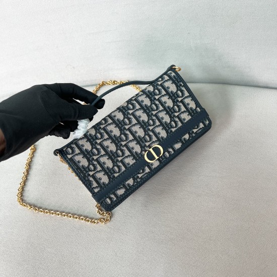 replica 30 MONTAIGNE CIGALE POUCH WITH CHAIN BLUE OBLIQUE JACQUARD UK