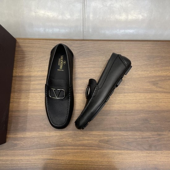 Replica Vlogo Signature Grainy Calfskin Driving Shoes In Black - Vl136 Uk - 11288 - Buddha Luxury