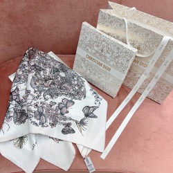 BUTTERFLY AROUND THE WORLD 90 SQUARE SCARF IN WHITE/LIGHT PINK UK