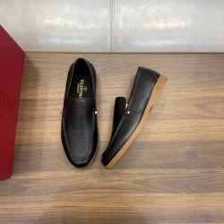 LEISURE FLOWS LOAFERS IN GRAINY CALFSKIN IN BLACK - VL148 UK
