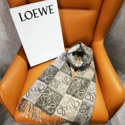 SCARF ANAGRAM IN BLACK AND GREY UK