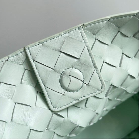 replica bottega veneta andiamo medium bag glacier uk