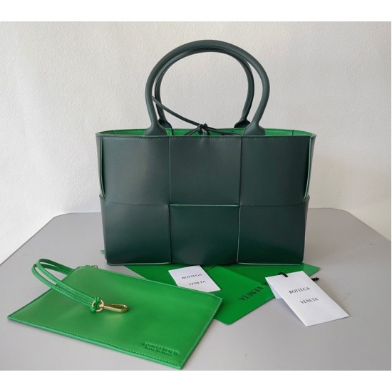 replica Bottega Veneta Arco Medium Tote Green UK