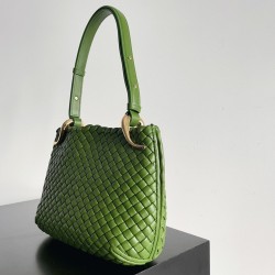 Bottega Veneta Clicker Small Bag Avocado UK