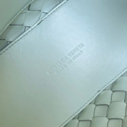 Bottega Veneta Small Andiamo Bag Glacier Uk