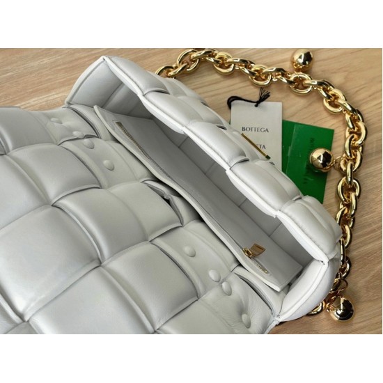 Replica Bottega Veneta Chain Cassette Bag In White Uk - 4768 - Buddha Luxury