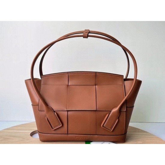 Replica bottega Veneta Arco Small Bag In Caramel Intrecciato Calfskin Uk - 4888 - Buddha Luxury