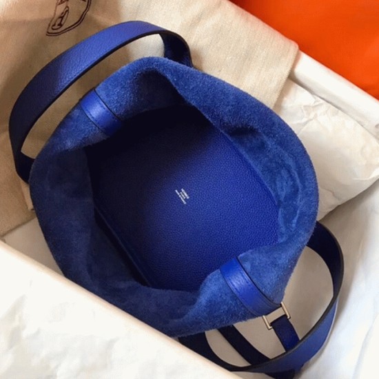 Replica Electric Blue Knockoff Hermes Picotin Lock 18Cm Handbag Uk Replica Electric Blue Knockoff Hermes Picotin Lock 18Cm Handbag Uk