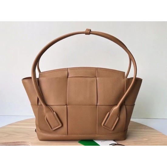 Replica Top Quality Bottega Veneta Arco Medium Bag In Caramel Uk
