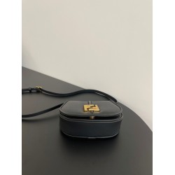 Top Quality Fendi C’mon Small Bag in Black UK Top Quality Fendi C’mon Small Bag in Black UK