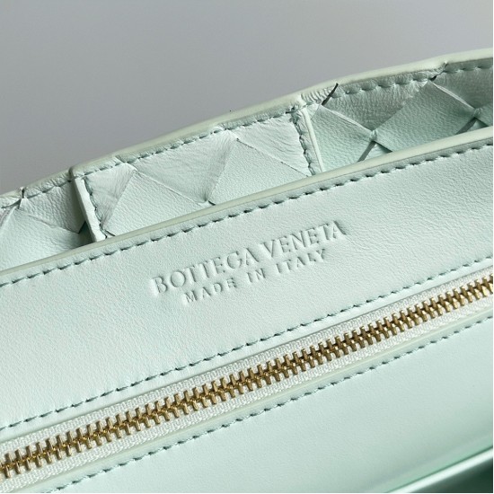 replica bottega veneta andiamo medium bag glacier uk