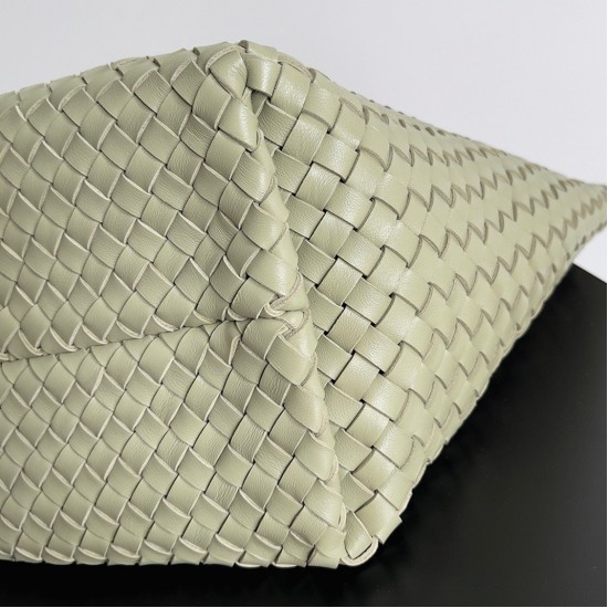 Replica Top Quality Bottega Veneta Cabat Large Bag In Travertine Intrecciato Lambskin Uk Replica Top Quality Bottega Veneta Cabat Large Bag In Travertine Intrecciato Lambskin Uk