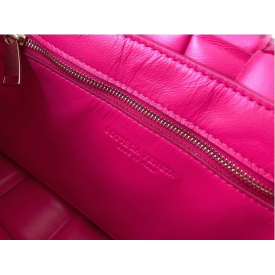 Replica Bottega Veneta 4899 dlz1757524684733 Buddha Luxury Replica Bottega Veneta Chain Cassette Bag In Lollipop Uk - 4899 - Buddha Luxury