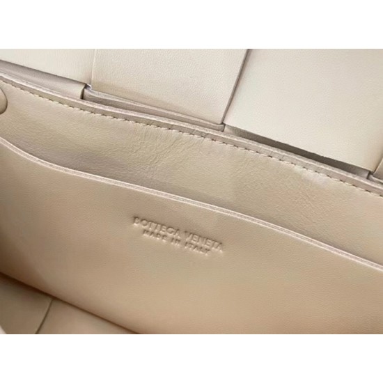 Replica Bottega Veneta 4853 dlz1757525055124 Buddha Luxury Replica Bottega Veneta Cassette Belt Bag Beige Uk - 4853 - Buddha Luxury