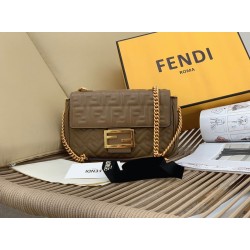 Top Quality Fendi Baguette Chain Midi Bag In Taupe UK