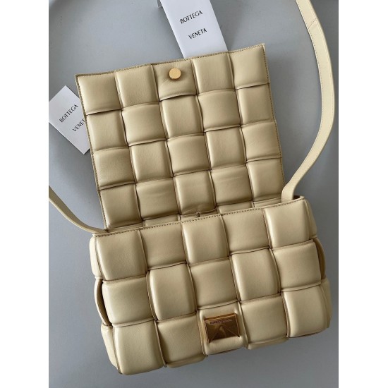 Replica Bottega Veneta Padded Cassette Bag In Porridge Uk - 4687 - Buddha Luxury