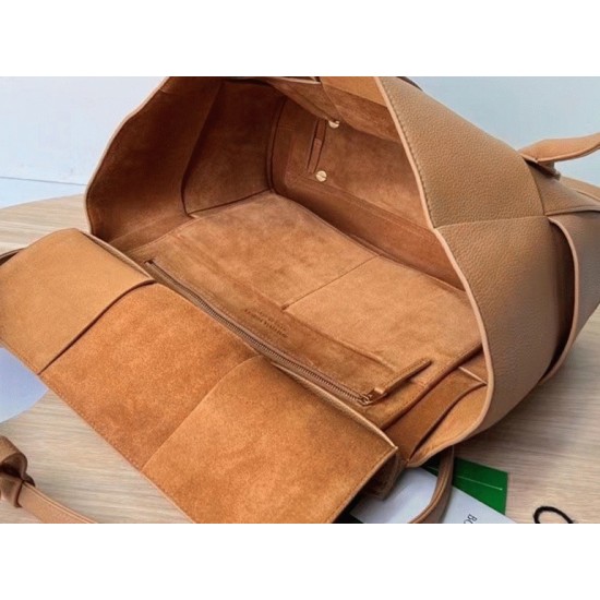 Replica Top Quality Bottega Veneta Arco Medium Bag In Caramel Uk