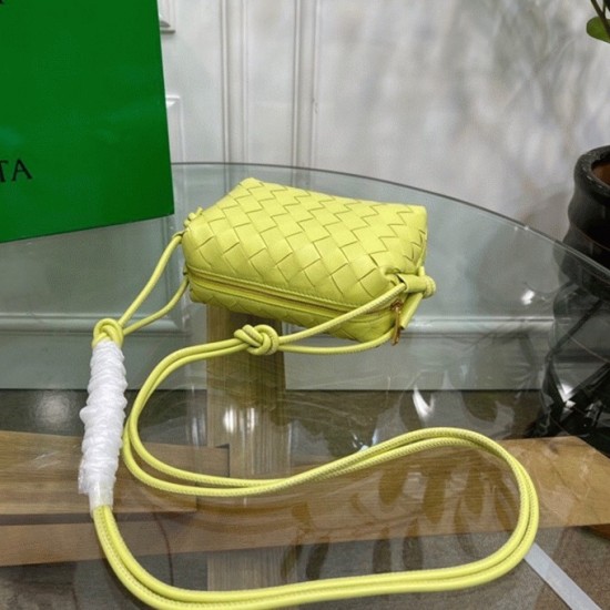 Replica Imitation Bottega Veneta Loop Mini Bag Kiwi Uk Replica Imitation Bottega Veneta Loop Mini Bag Kiwi Uk