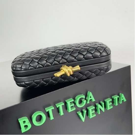 Replica Bottega Veneta Knot Minaudiere Clutch Black Uk Replica Bottega Veneta Knot Minaudiere Clutch Black Uk