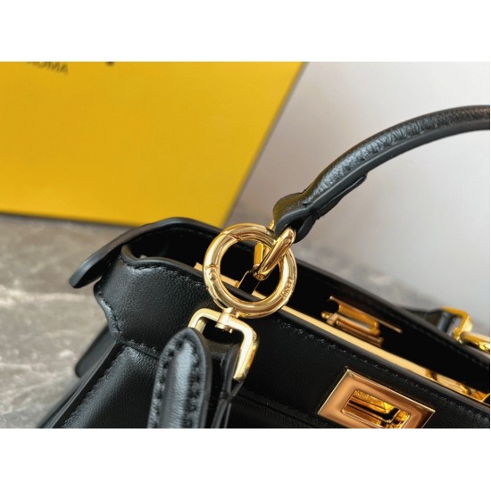 Replica Fendi Peekaboo Iseeu Petite Bag In Black Nappa Leather Uk - 7010 - Buddha Luxury