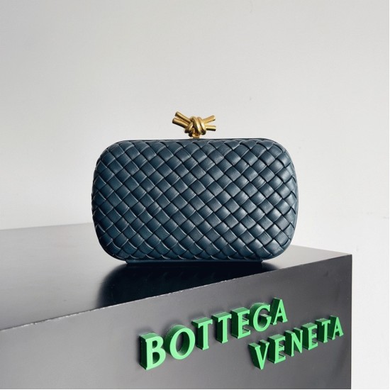 Replica Space Color Bottega Veneta Knot Clutchversion Uk Replica Space Color Bottega Veneta Knot Clutchversion Uk