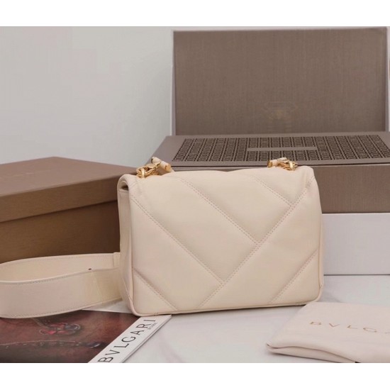 Replica Knockoff Bvlgari Serpenti Cabochon Small Bag White Leather UK replica Knockoff Bvlgari Serpenti Cabochon Small Bag White Leather UK