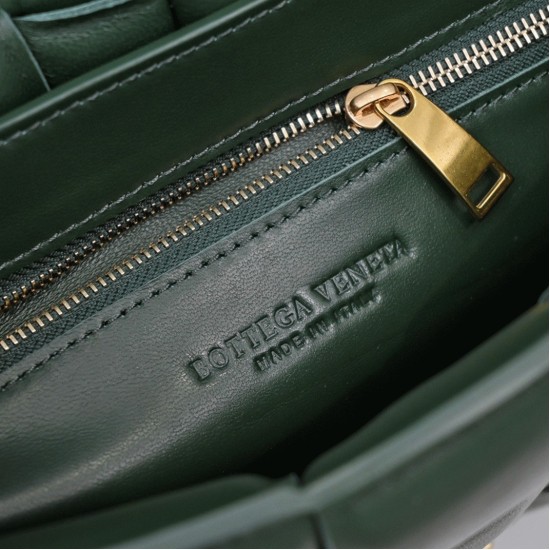 Replica Bottega Veneta Chain Cassette Bag In Raintree Uk - 4689 - Buddha Luxury