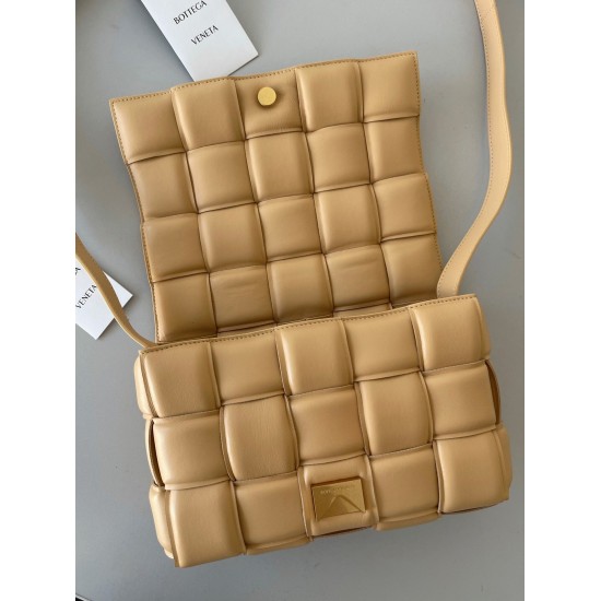Replica Bottega Veneta 4835 dlz1757525272392 Buddha Luxury Replica Bottega Veneta Padded Cassette Bag In Almond Uk - 4835 - Buddha Luxury