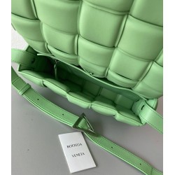 Top QualityBottega Veneta Padded Cassette Bag In Acid Green UK