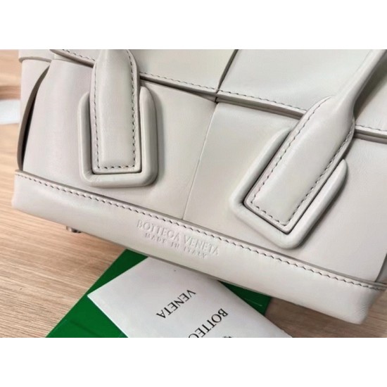 Replica bottega Veneta Arco Mini Bag In White Uk - 4714 - Buddha Luxury