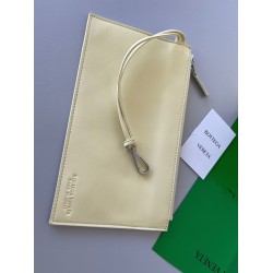 Bottega Veneta Arco Medium Tote Cream UK