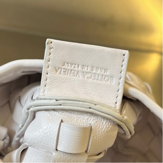 Replica Bottega Veneta Sardine Mini Bag White Uk Replica Bottega Veneta Sardine Mini Bag White Uk