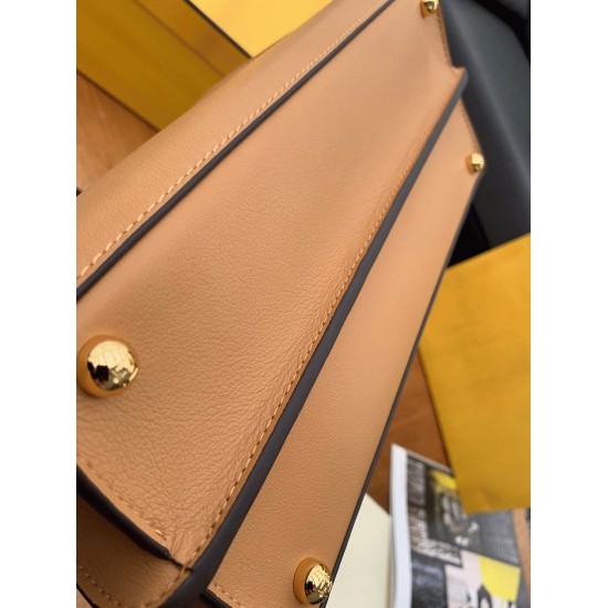 Replica Top Qualityfendi Peekaboo Iseeu Medium Bag In Beige Calfskin Uk Replica Top Qualityfendi Peekaboo Iseeu Medium Bag In Beige Calfskin Uk