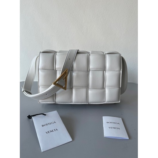Replica Bottega Veneta 4890 dlz1757524828338 Buddha Luxury Replica Bottega Veneta Padded Cassette Bag In White Uk - 4890 - Buddha Luxury