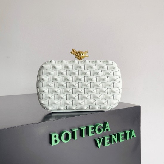 Replica Bottega Veneta Knot Minaudiere Clutch Glacier Uk Replica Bottega Veneta Knot Minaudiere Clutch Glacier Uk