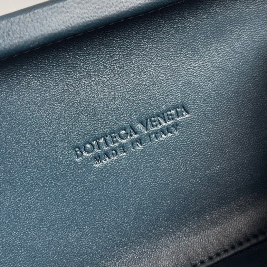 Replica Space Color Bottega Veneta Knot Clutchversion Uk Replica Space Color Bottega Veneta Knot Clutchversion Uk