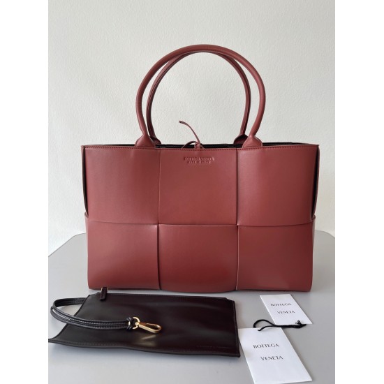 replica Bottega Veneta Arco Medium Tote Maple UK
