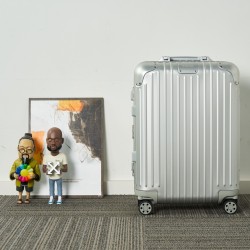 Original Cabin Luggage In Silver Uk