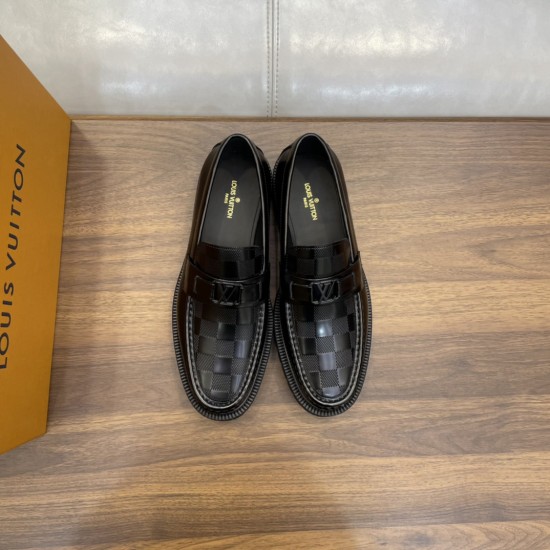 Overhead view of L Men's Major Loafers In Black Leather showing the Damier vamp pattern