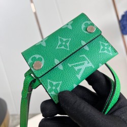 CARD HOLDER NECKLACE CACTUS GREEN TAIGA COWHIDE LEATHER M83153 UK