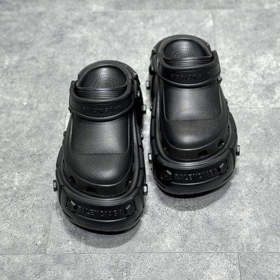 replica X CROCS HARDCROCS™ MULES IN BLACK - BBS25 UK
