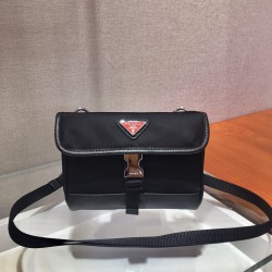 Logo-Plaque Smartphone Holder In Black Uk Logo-Plaque Smartphone Holder In Black Uk