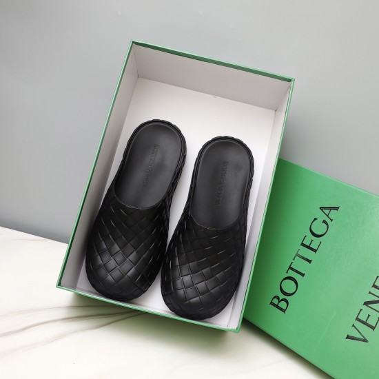 replica VENETA BEEBEE CLOG IN BLACK UK